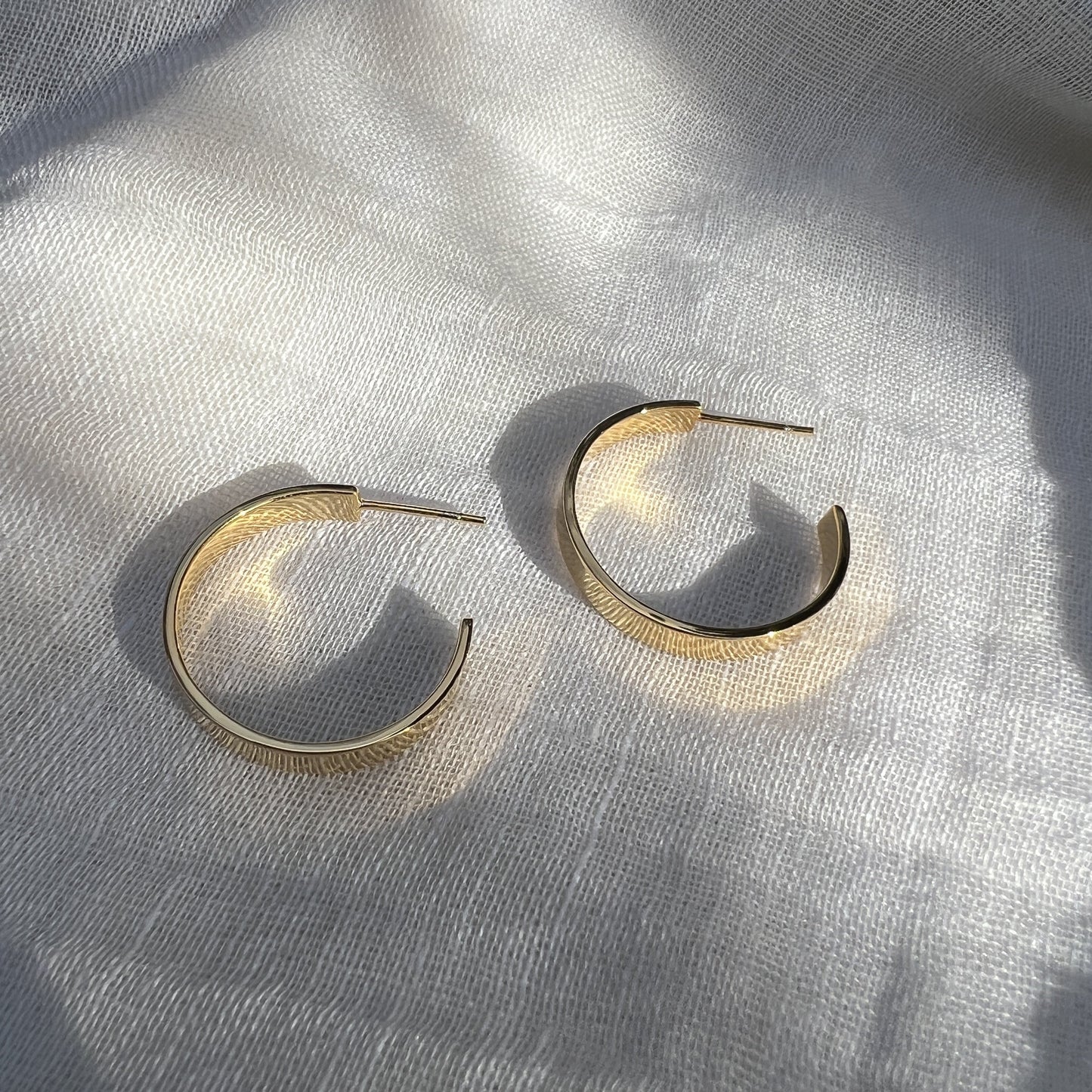 PENDIENTES MAYUR BAÑADOS EN ORO